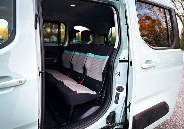 Citroen Berlingo cena 62500 przebieg: 155000, rok produkcji 2018 z Łódź małe 466